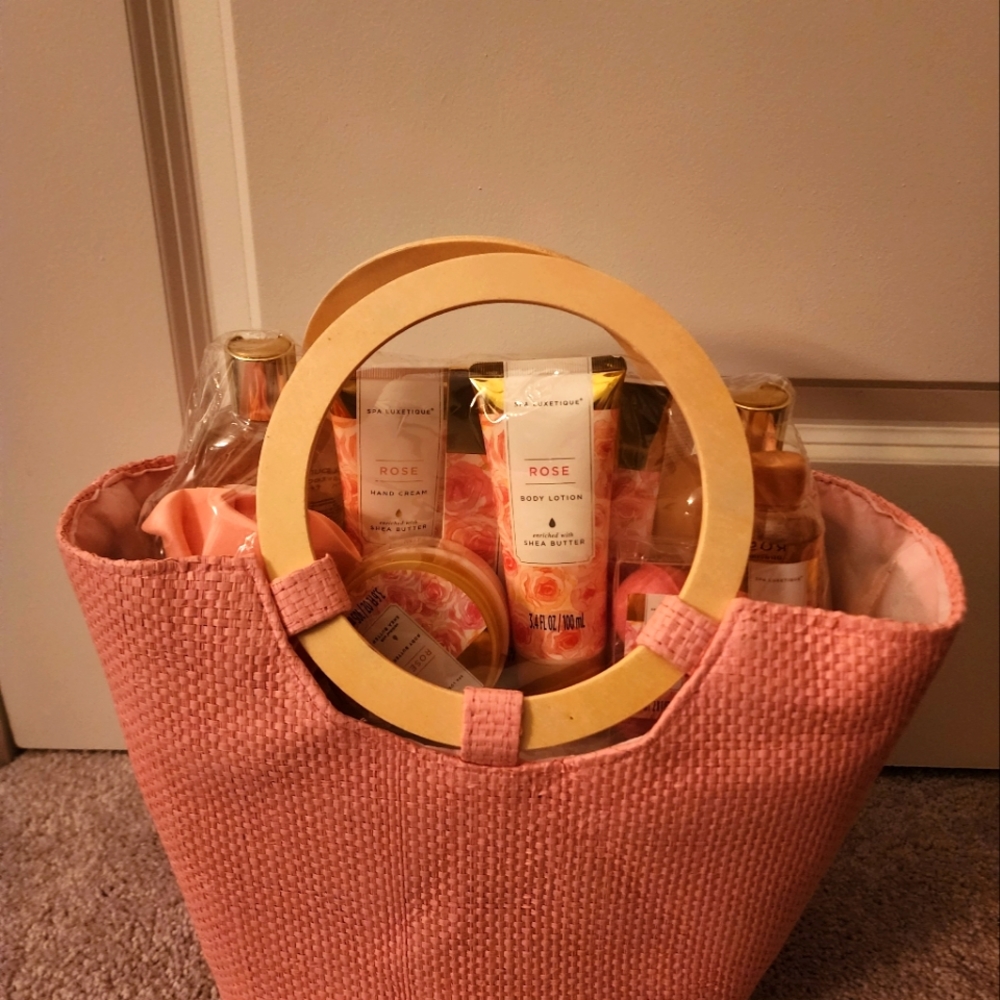 Spa Luxetique Gift Set